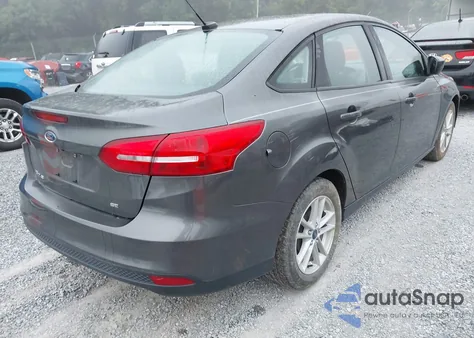 2018 Ford Focus Se z USA, uszkodzony, nr VIN 1FADP3F24JL238124